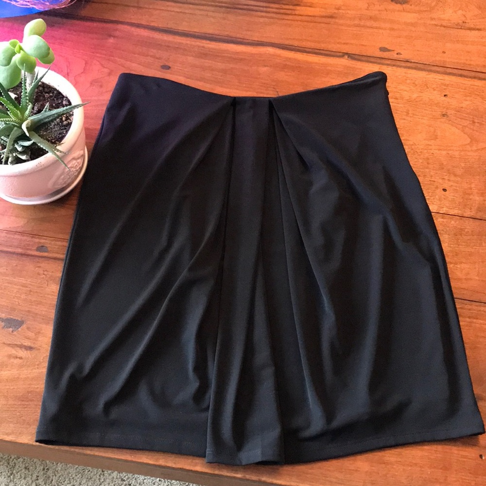 NWT Ann Taylor ruched black skirt